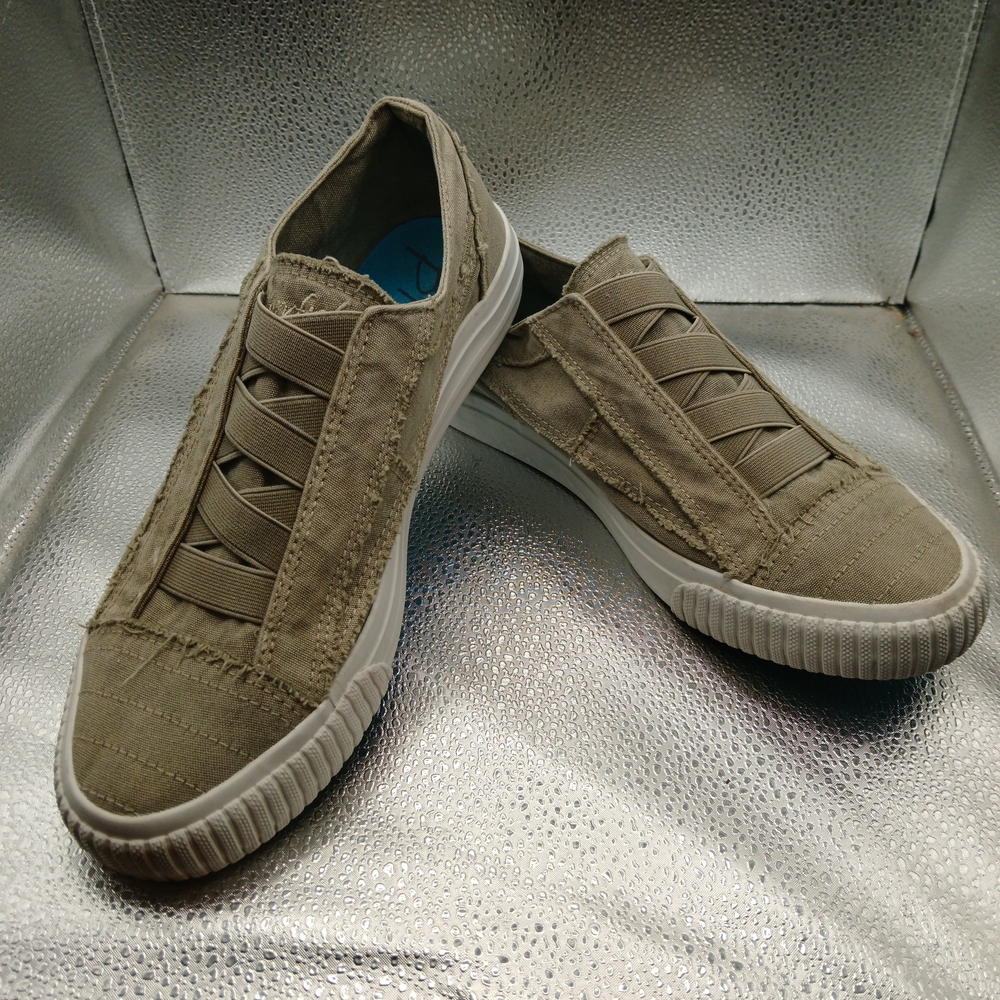 Blowfish Casual Tan Slip-On Sneakers Women's Size 9.5